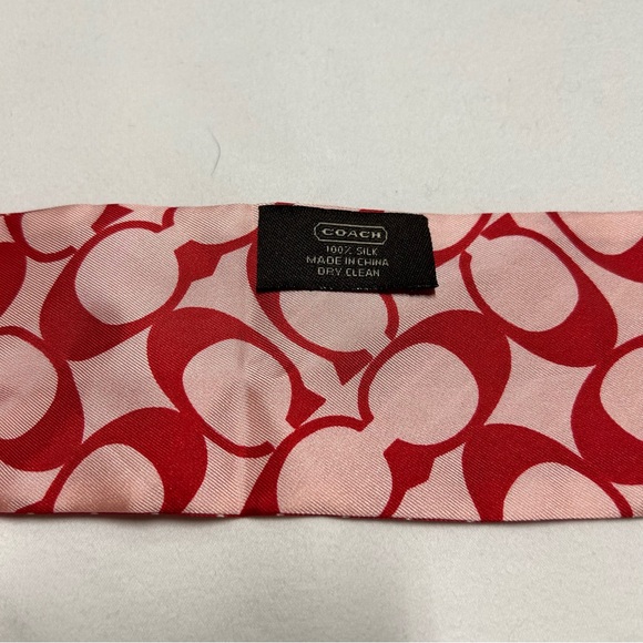 Coach Signature Print Silk Skinny Scarf - Picture 4 of 6